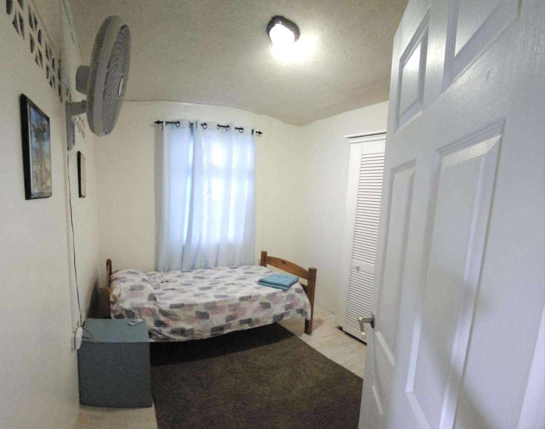 Gloria'S Hideaway Apartment Christ Church Bagian luar foto