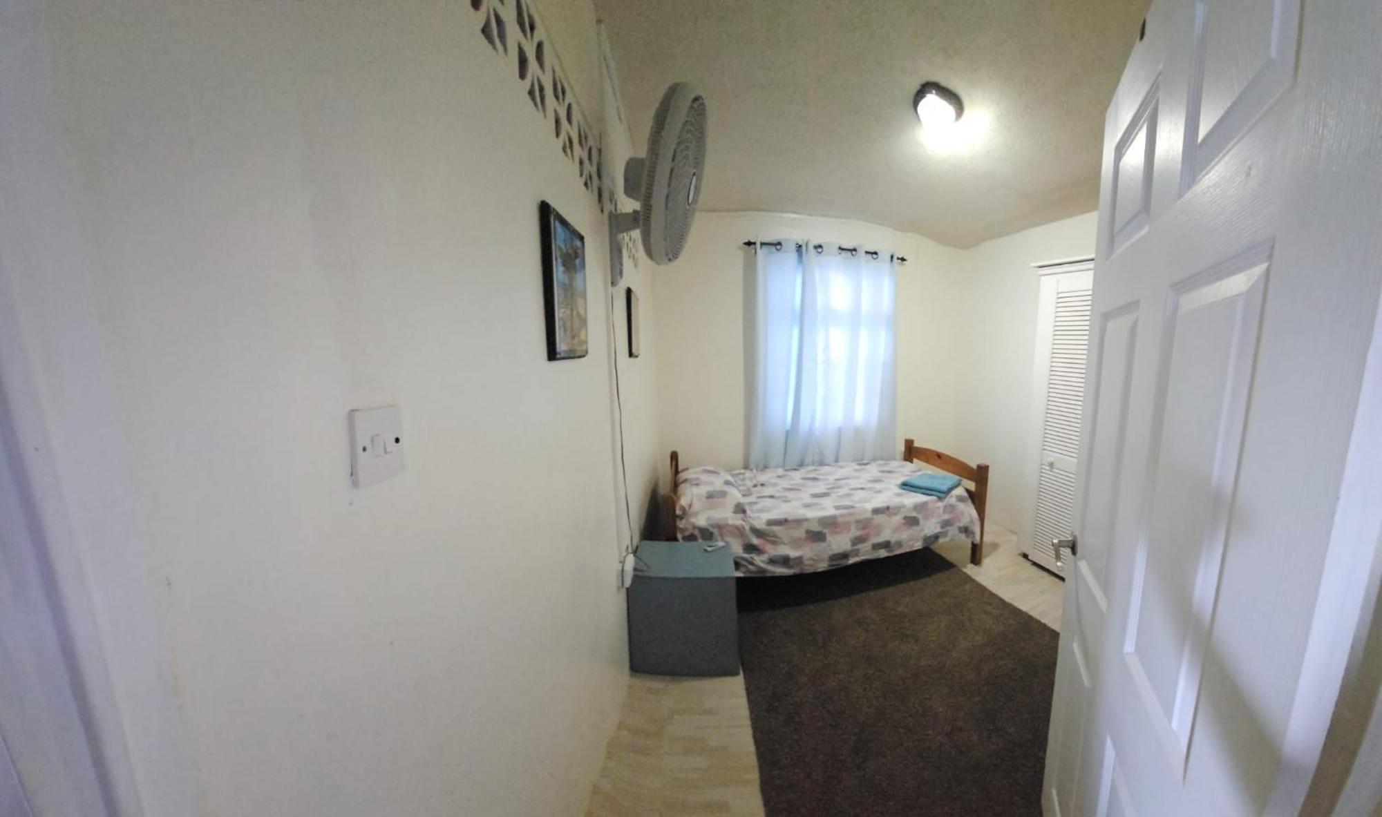 Gloria'S Hideaway Apartment Christ Church Bagian luar foto