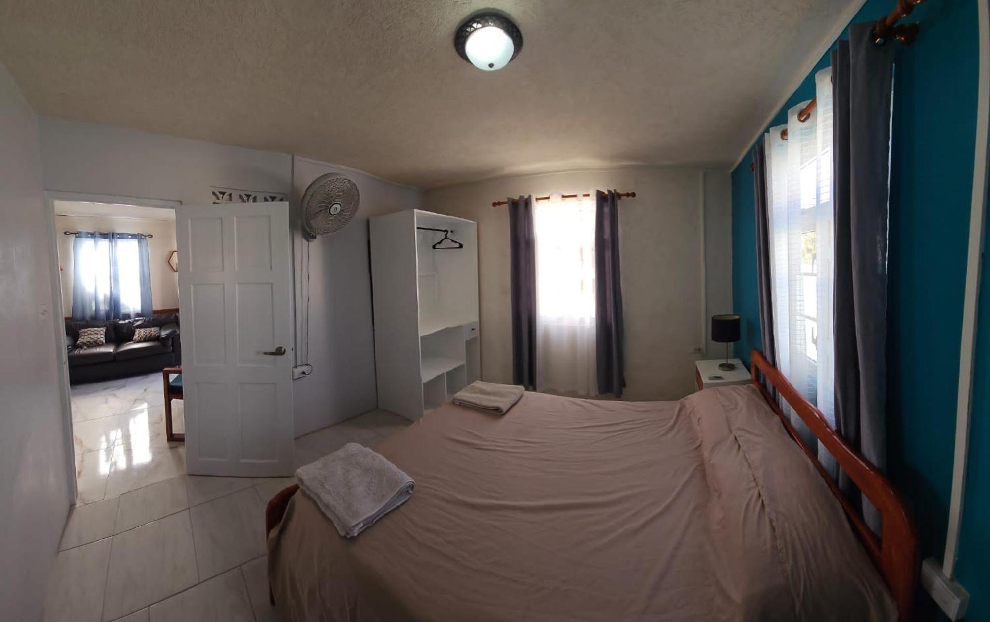 Gloria'S Hideaway Apartment Christ Church Bagian luar foto