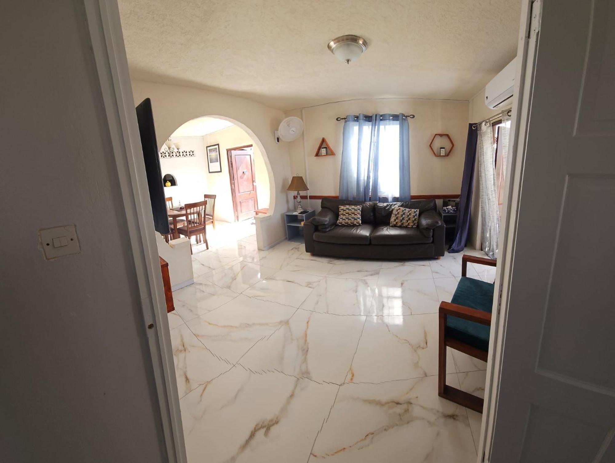 Gloria'S Hideaway Apartment Christ Church Bagian luar foto